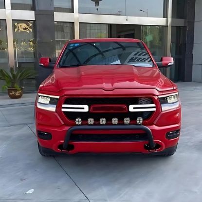 صورة بايب مدعميةمع لايت وهوكDODGE RAM