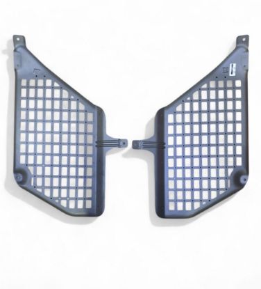 صورة شبك للشباك الجانبي الخلفي تويوتا فورينار